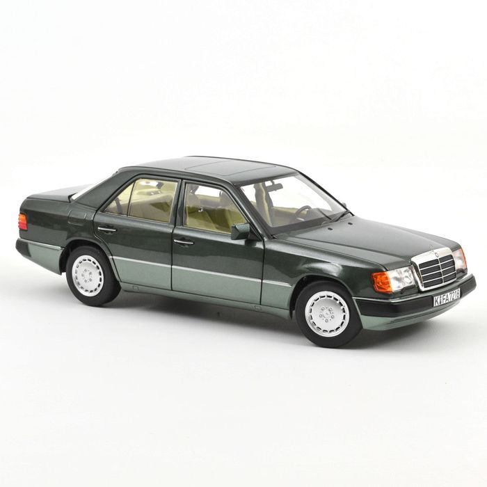 *Precomanda Macheta auto Mercedes-Benz 230 E 1990 1:18 Norev