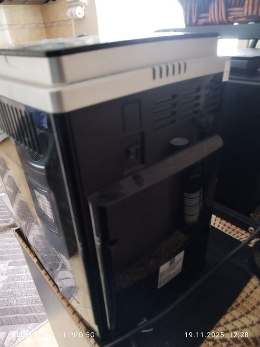 Кафе автомат Delonghi Esam