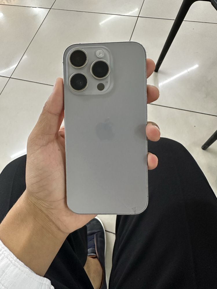 iPhone 15pro 256gb