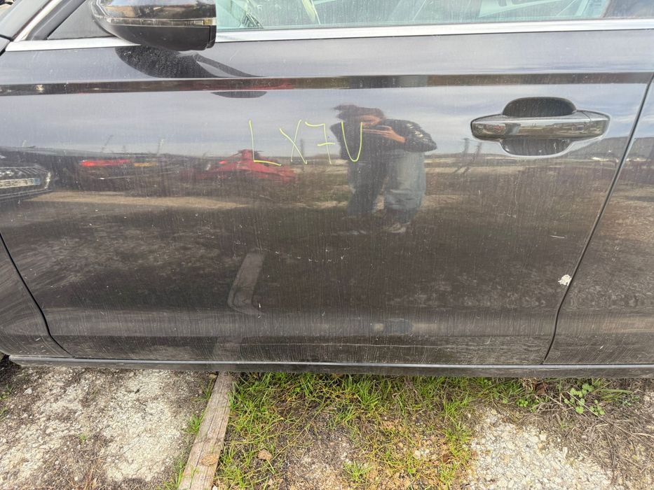 Audi A6 C7 4G седан код на боя LX7U врата капак лява дясна