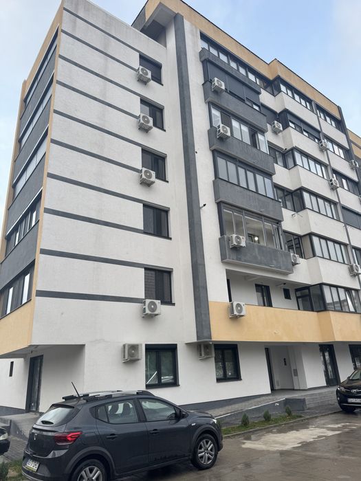 Inchiriez spatiu comercial