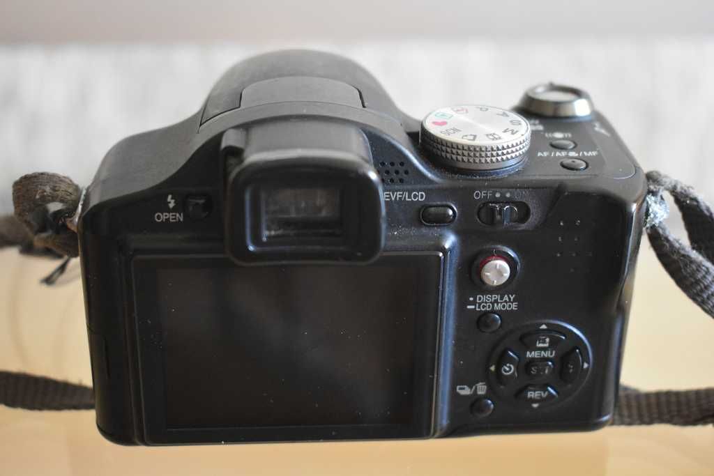 Цифров фотоапарат Panasonic DMC-FZ8