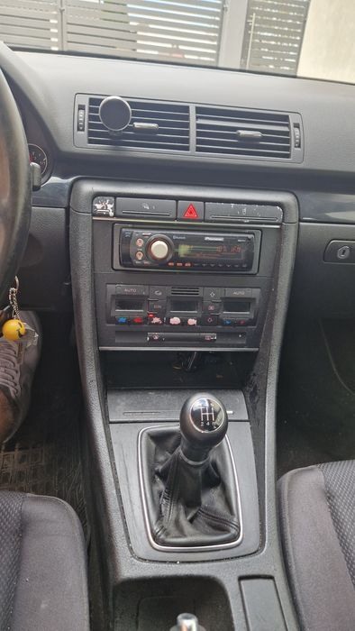 Vând Audi A4 2003