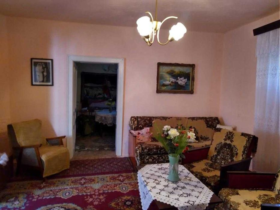 Vând casa cu grădină sat Buhani, jud Arad, 1080mp