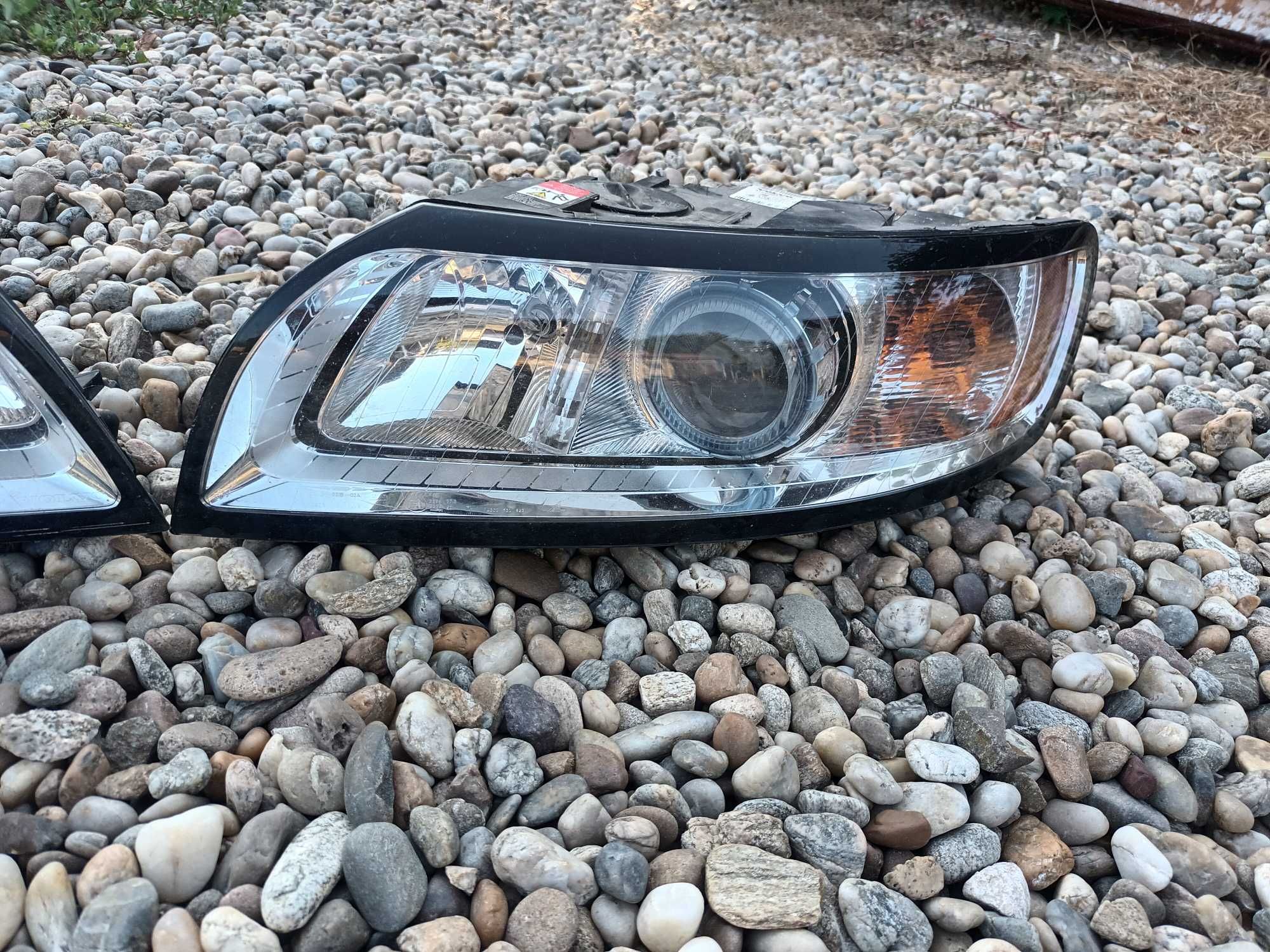 ляв десен ксенонов фар за волво В50 С40 фейслифт 08-12 VOLVO V50 S40