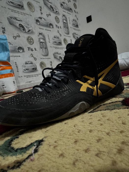 Basics dan Gable Evo 2 black /pure gold original