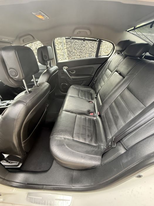 Renault Latitud / Led / Initiale Paris / 2015 / Euro5 Dpf / Automat