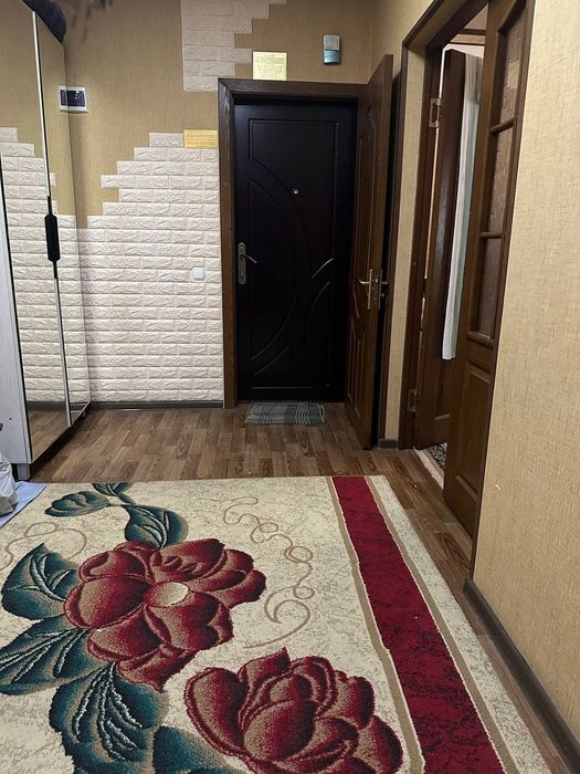 4 xonali kvartira sotiladi