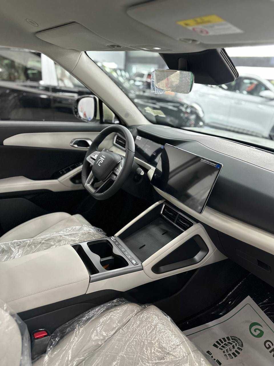 Byd yuan up smart Notarius 2-pozitsiya