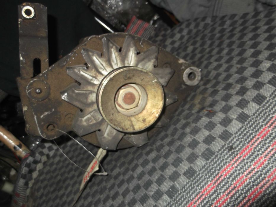 Генератор за Фолксваген т 3 2.4