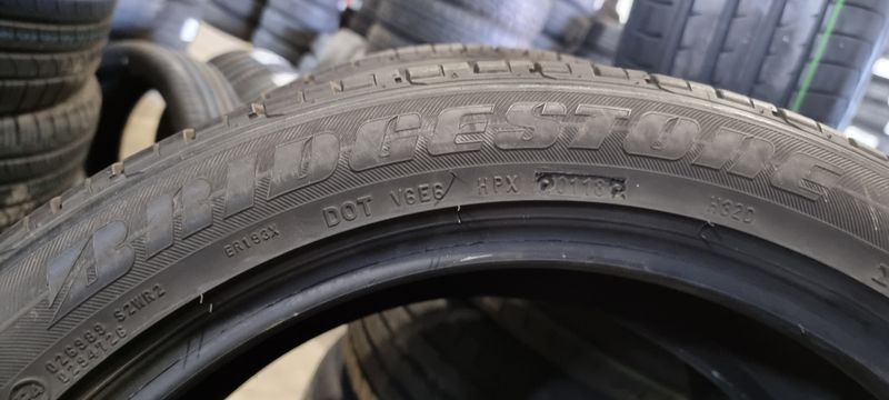 235/45/19 BRIDGESTONE 2бр
