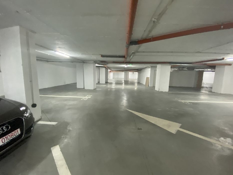 Proprietar vand Apartament 62 mp cu parcare subterana