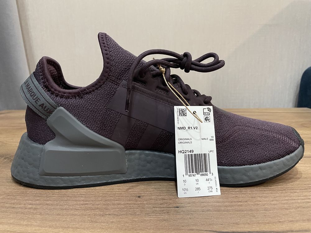 Мужские кроссовки Adidas NMD R1 v2