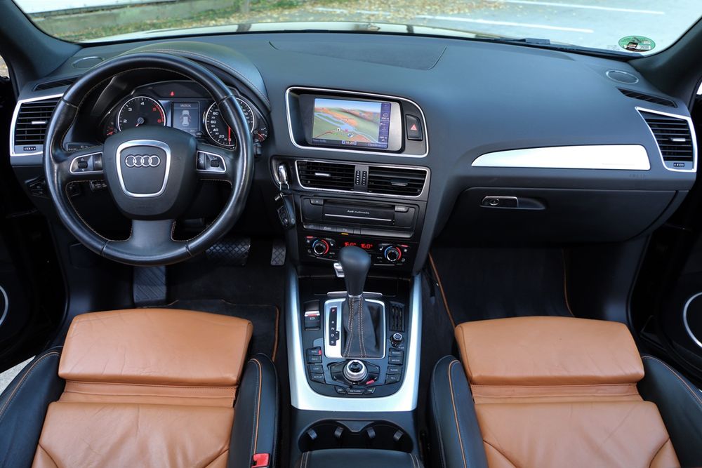 Audi q5/3xsline/panoramic/B&G/exclusiv/istoric