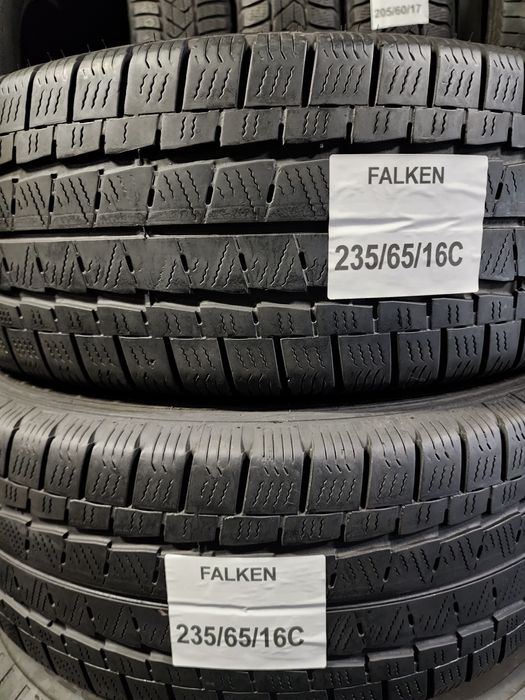 Anvelope 235 65 16C iarna Petlas Falken Laufen.