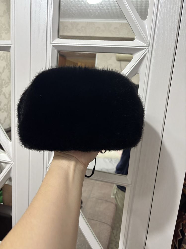 Продам новую норковую шапку ушанку