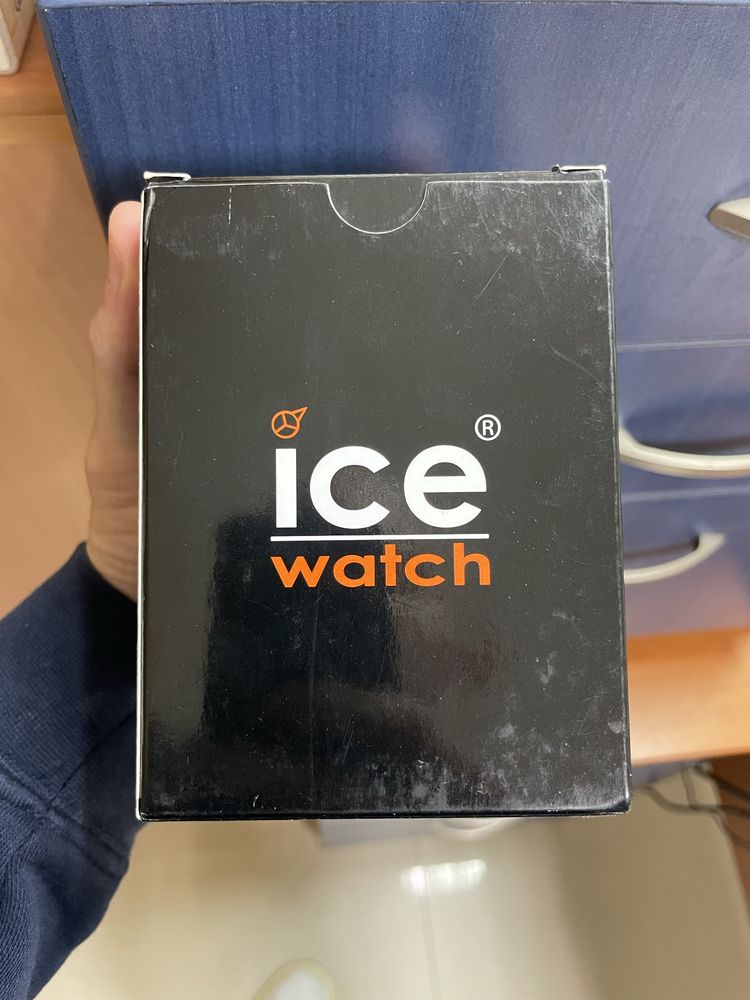 Часовник Ice Watch