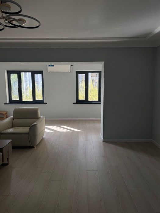 Светлая семейная 3-комнатная квартира, 107 м², Дархан