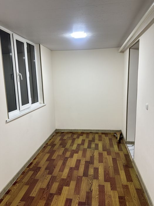 Chilonzor 26. 1/1/5. 2*6 balkon. Kirpich