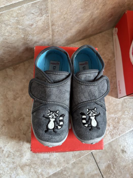 пантофи Superfit 26 - 15 лв за брой