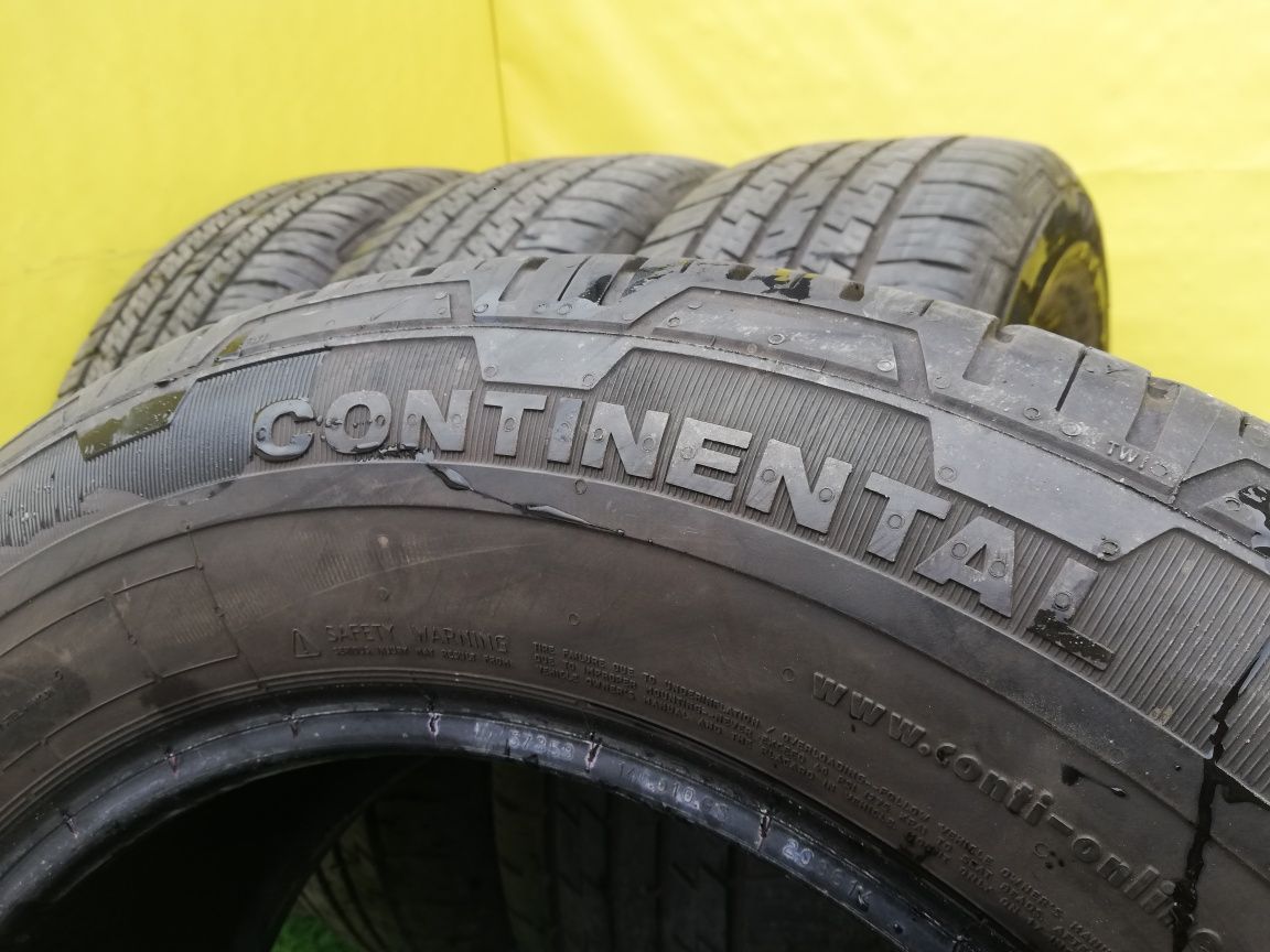 Шины 235/60 R17 Continental комплект.