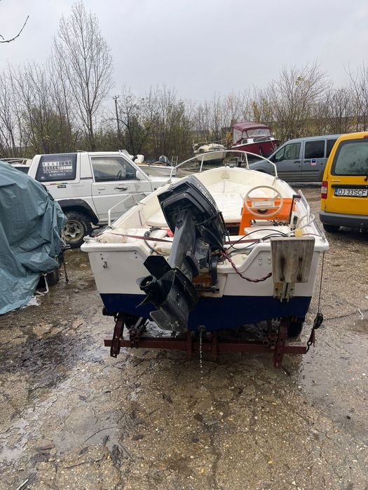 Barca 420m fibra cu motor 25 cp/2t