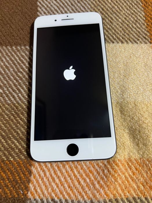 iPhone 8 Plus -64 GB