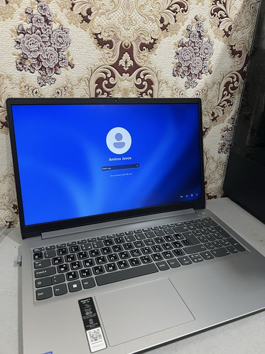 Lenovo ideapad 1i