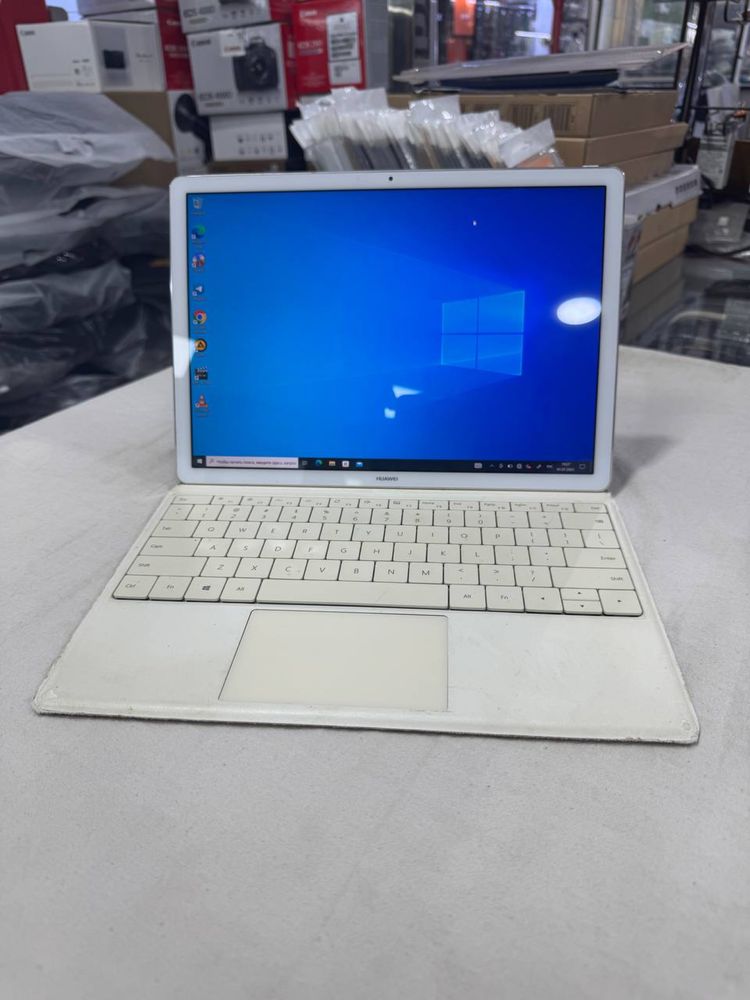 Huawei intel core m3 Matebook