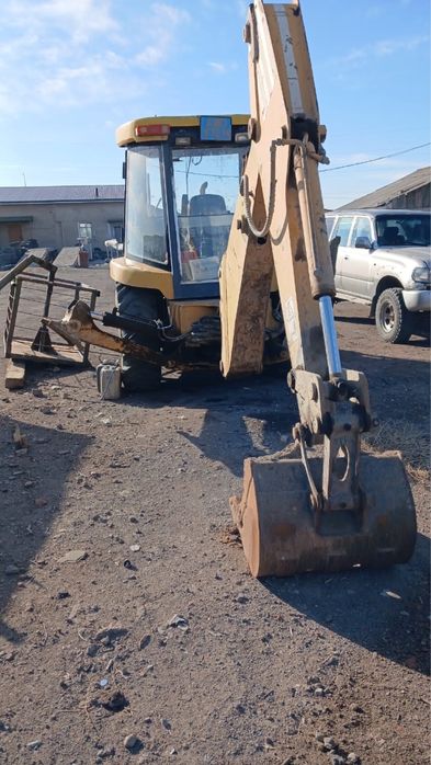 Продается экскаватор 3в1