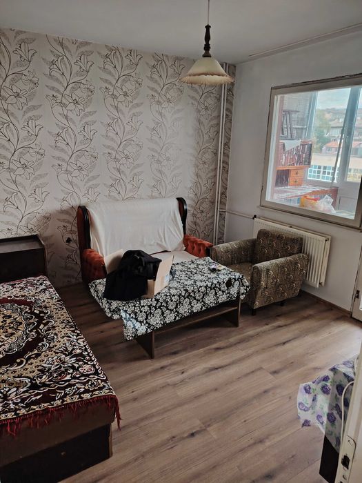 Дава се под наем