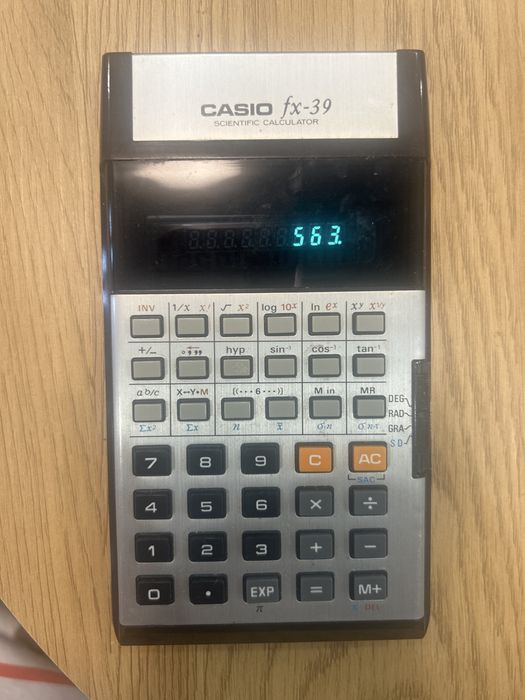 Ретро калкулатор CASIO fx-39