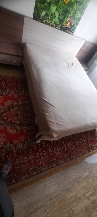 Продам кровать с матрасом