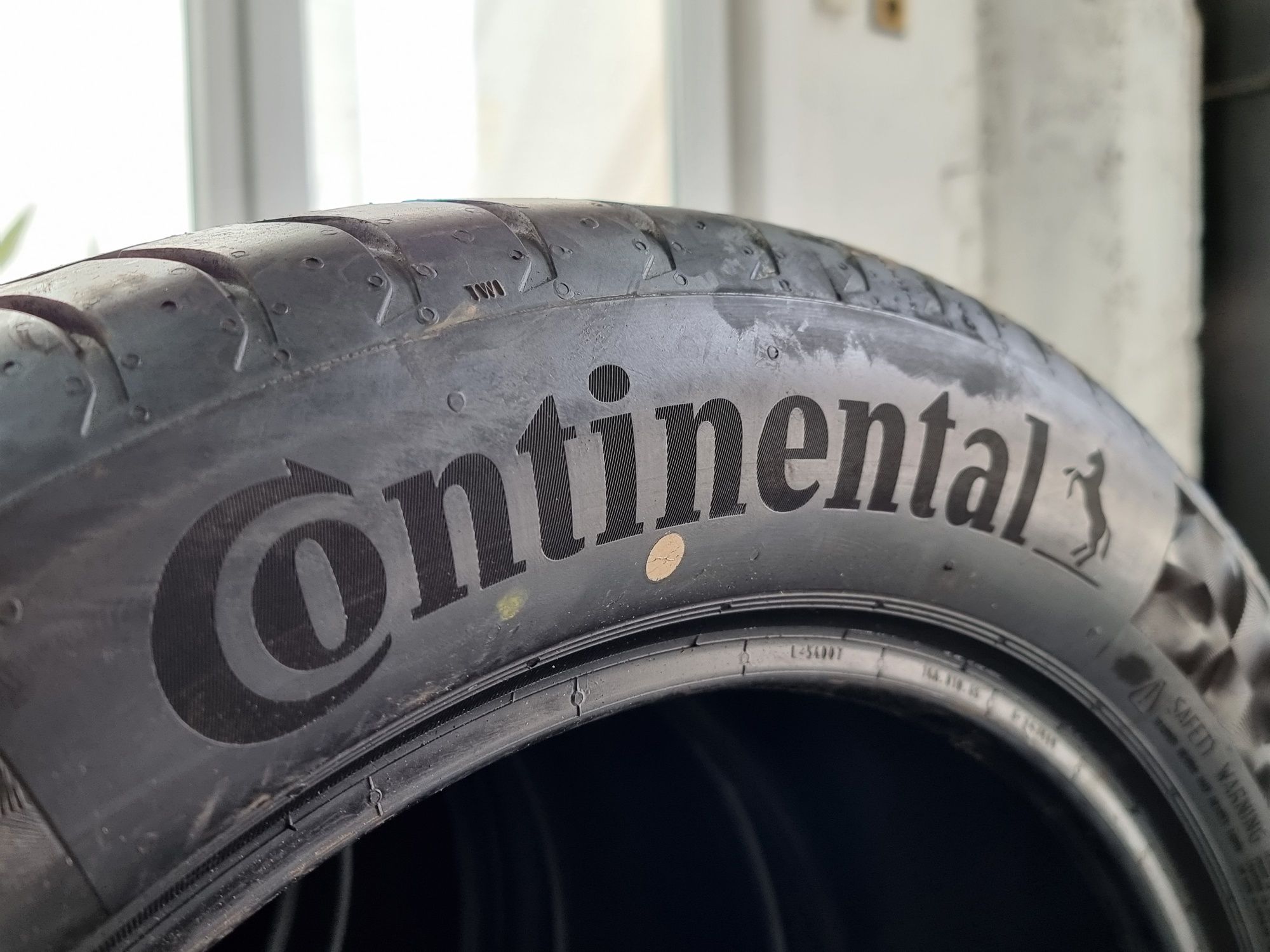 НОВИ 235/50/19 Continental 4Броя: 600лв Нови