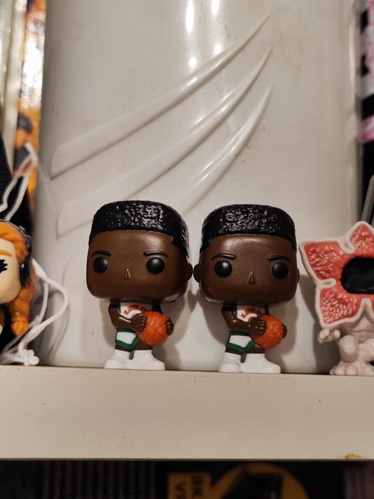 Stranger things - kinder joy - funko pop - lucas - max - demogor лукас