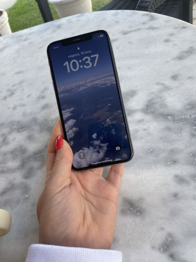 Iphone xs перфектно състояние !
