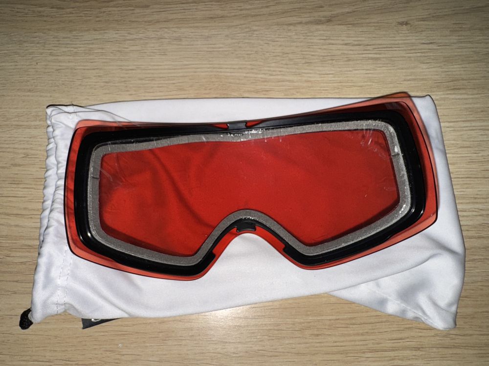 Oakley плака. Нова.
