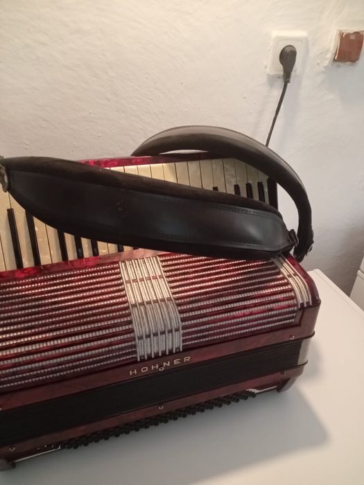 Acordeoane de vânzare