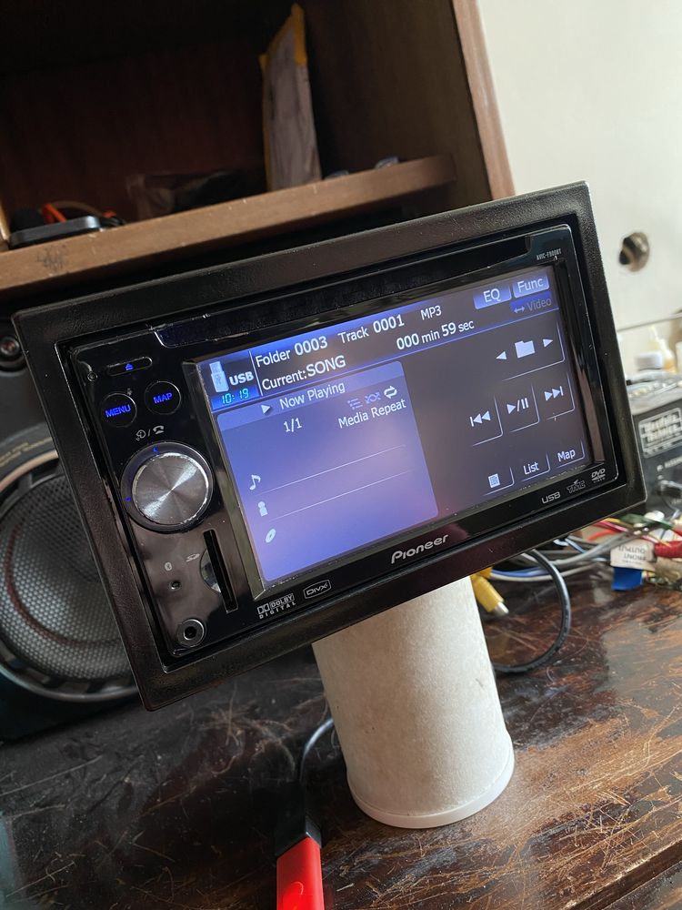 Pioneer AVIC-F900BT - GPS Навигация, USB,CD DVD радио плеър за кола сд