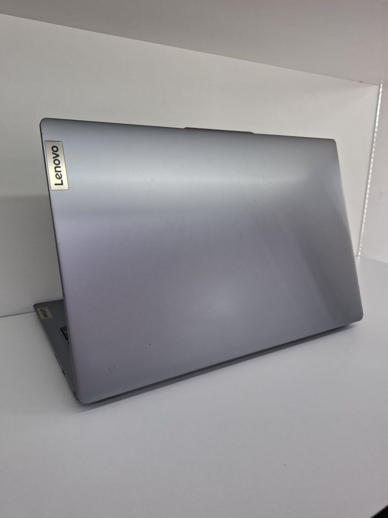 Laptop -  LENOVO
