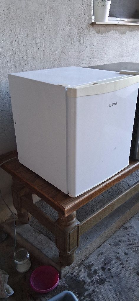 Minifrigider  ușa   inox