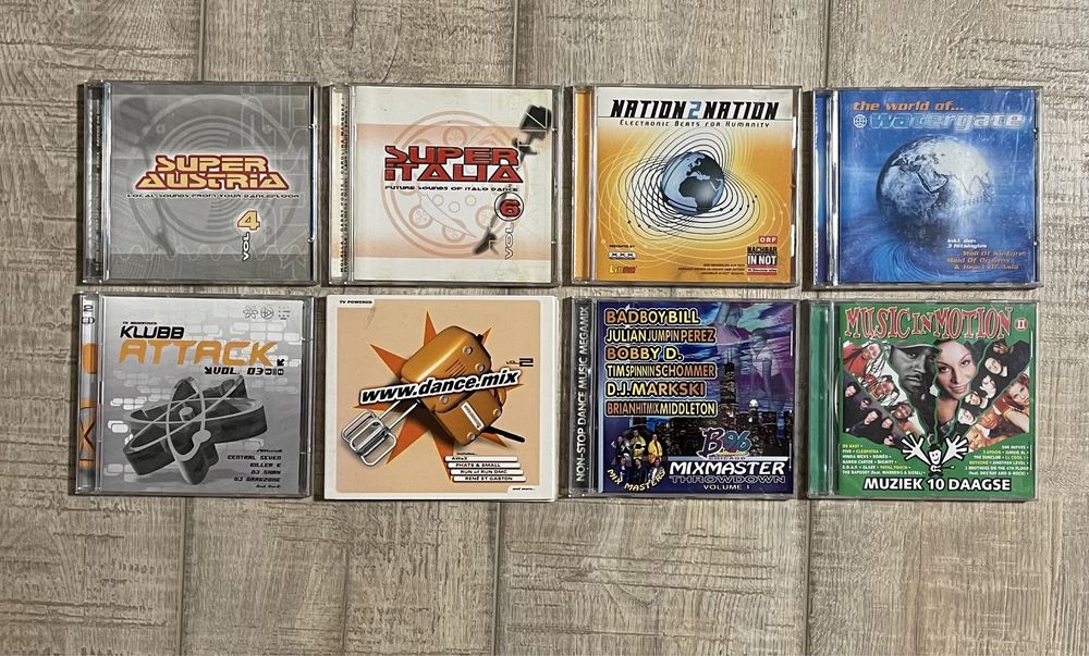 Pachet 8 cd-uri  muzica house/techno/trance/rave/electronic