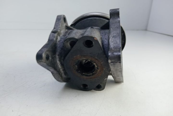 Supapa EGR  038129637D Volkswagen VW Jetta a 5-a generatie seria