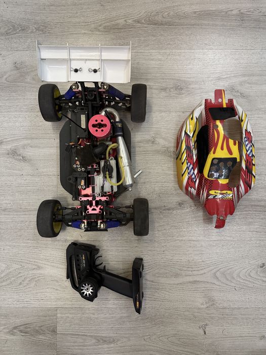 Automodel 1/8 Thunder Tiger eb4 nitro