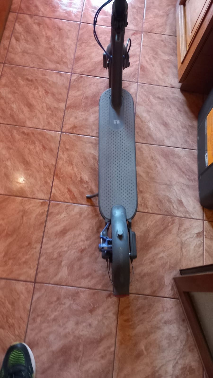 Vând trotineta electrica XIAOMI MI Electric Scooter 3 ,8,5 inch