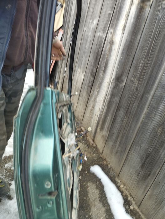 Ușa stânga de Suzuki Vitara