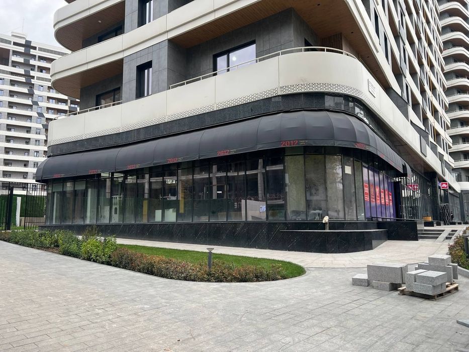 Продажа помещения 442 кв новостройке на ул С. Азимова
Состояние : евро