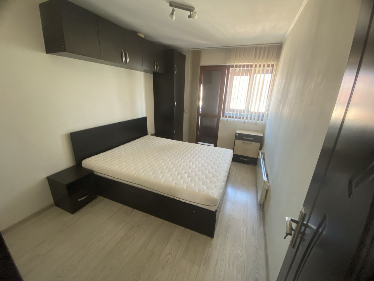 Дава се под наем Двустаен апартамент в Варна, Изгрев - 75 кв.м за 561 € - Снимка #5