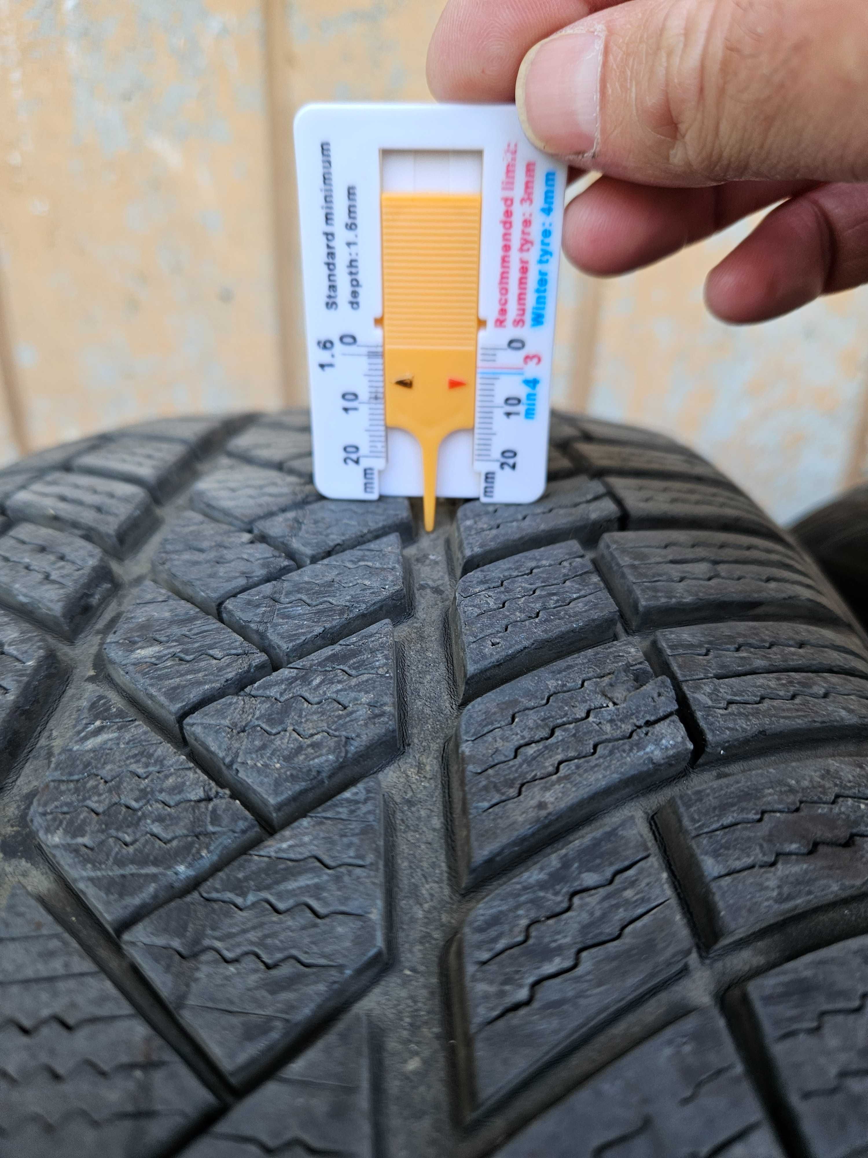 215 50 17 Vredestein Wintrack Pro Giugiaro Design