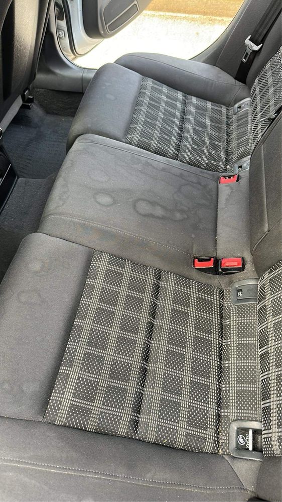 Curatare canapele, scaune, tapiserie auto
